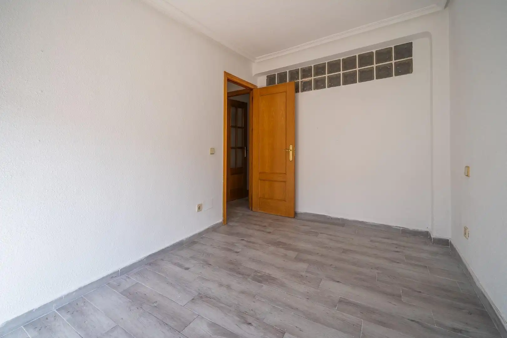 Piso en venta en Calle ATHOS, Puerta del Ángel
