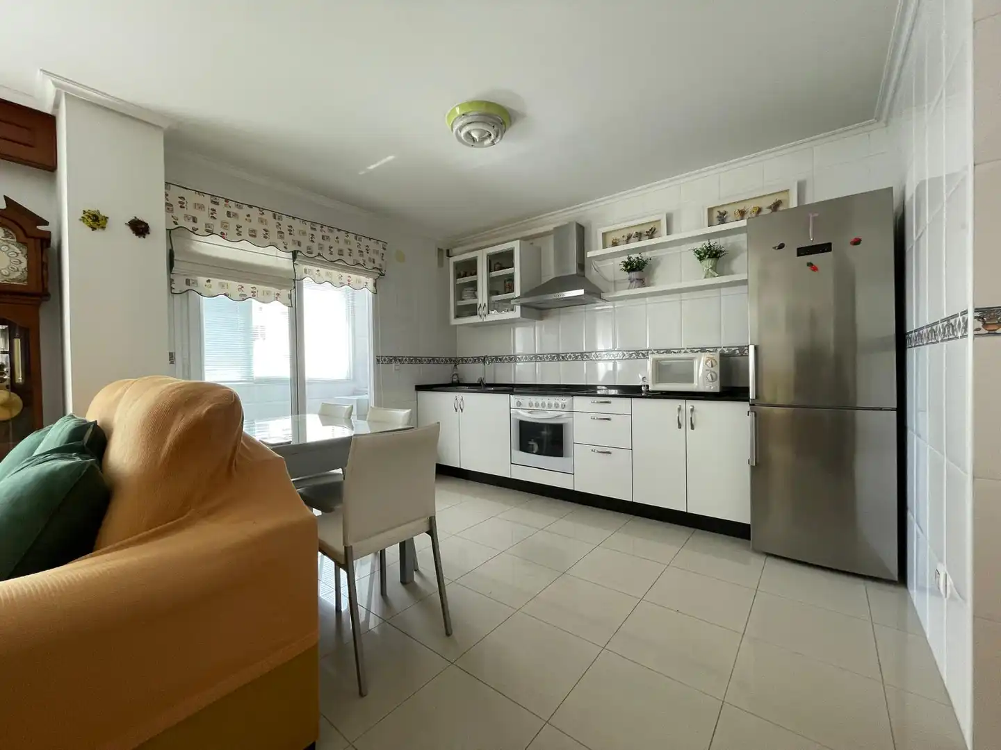 Cocina de Apartamento de alquiler en Ferrol con Calefacción, Parquet y Amueblado