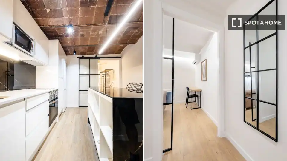Room in Sants-Badal