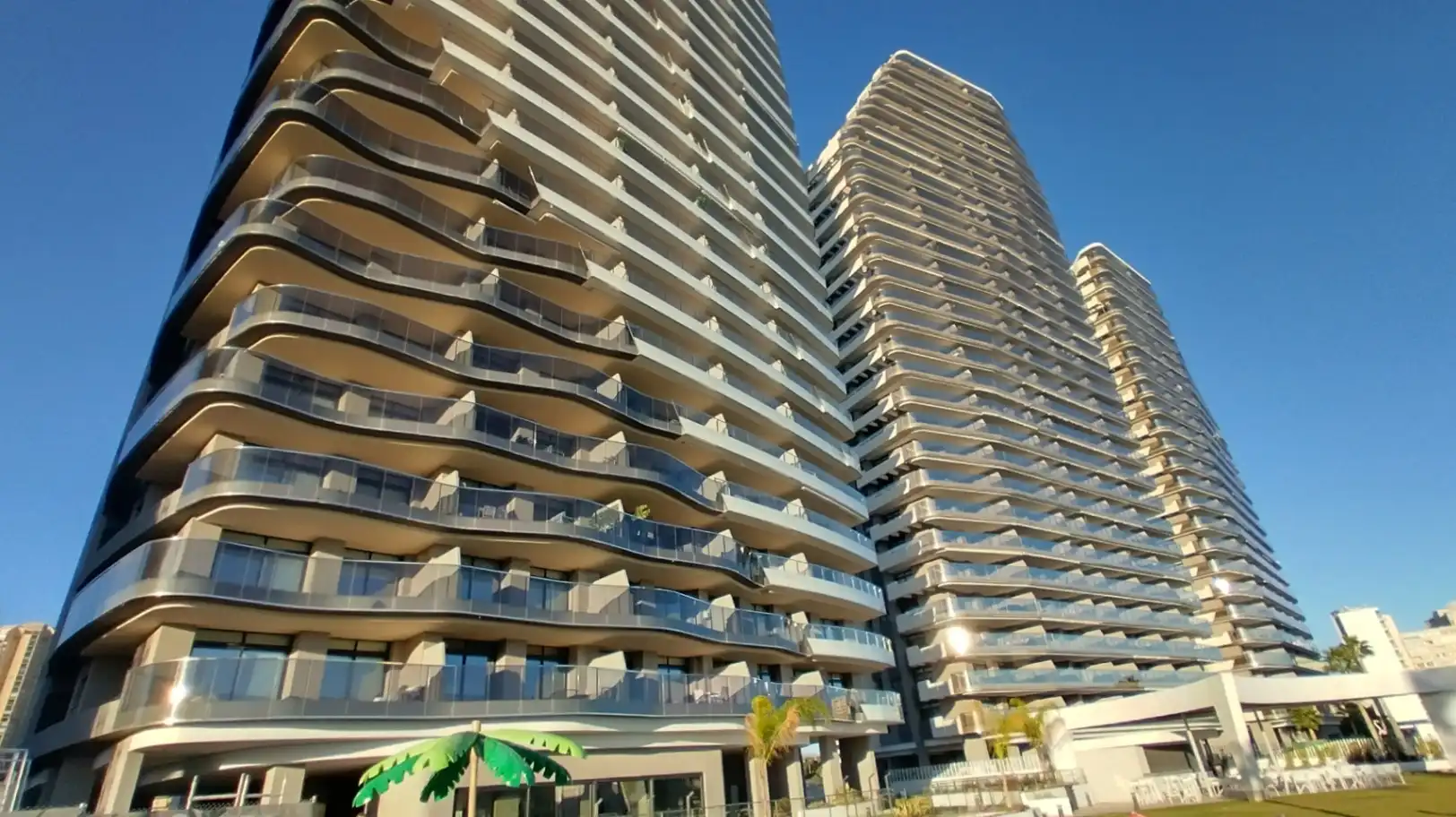 Vista exterior de Apartamento en venta en Benidorm con Aire acondicionado, Calefacción y Terraza