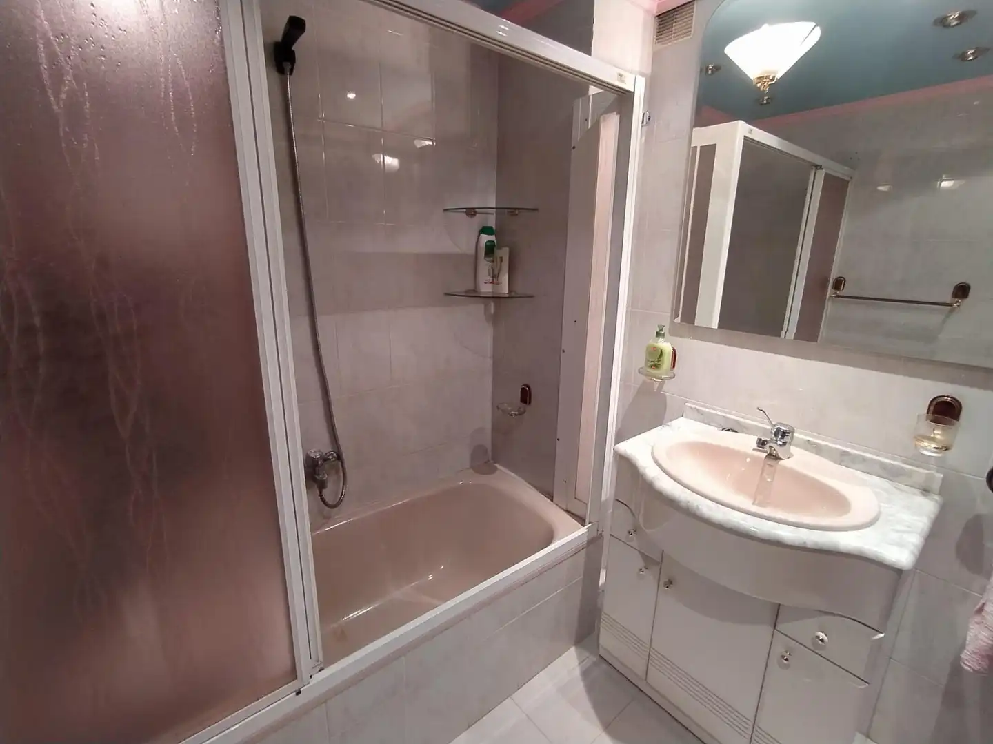 Baño de Dúplex en venta en Ponferrada con Calefacción, Parquet y Trastero