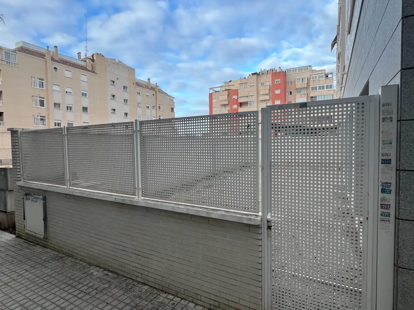 Local de lloguer a Calle de Justo Linde, 14, El Travaló - Martínez Valero