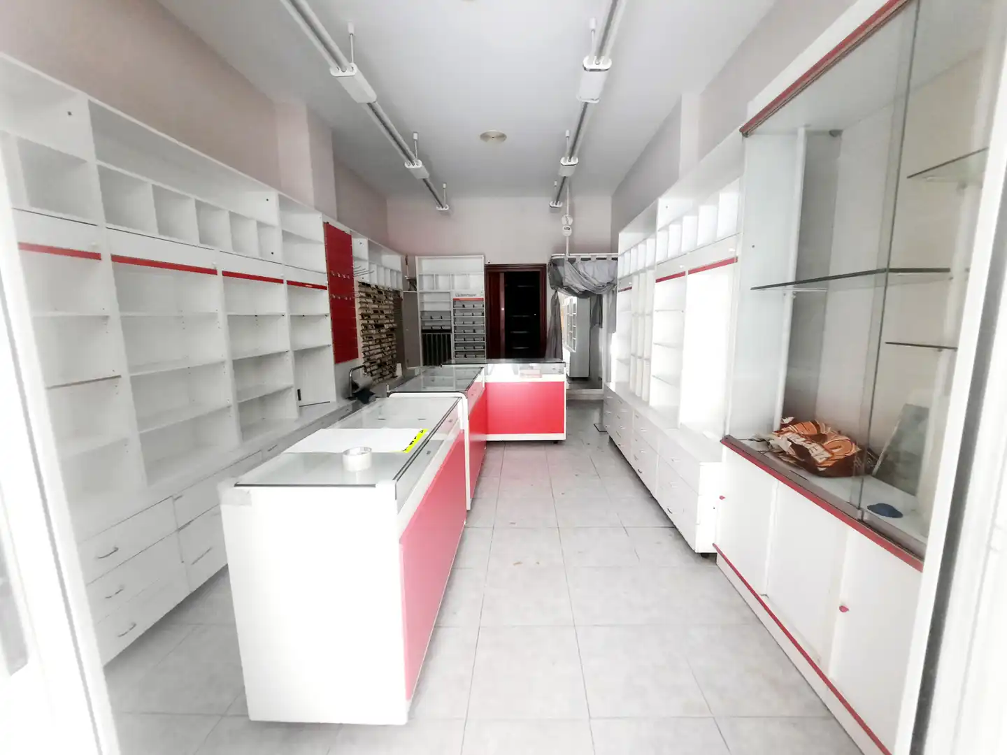Locale commerciale in affitto a Avenida A. Miranda 10, imagen 3