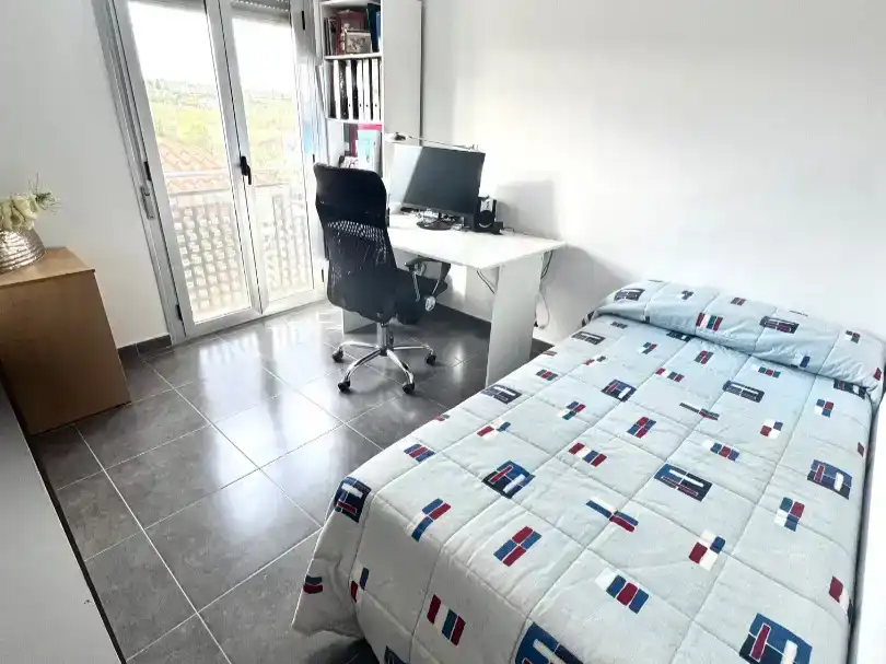 Dormitori de Casa adosada en venda en Enguera amb Aire condicionat