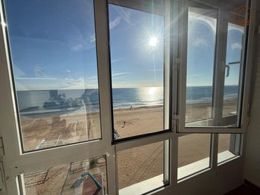 Piso con ascensor en venta en Avenida LIBERTAD DE LA 61