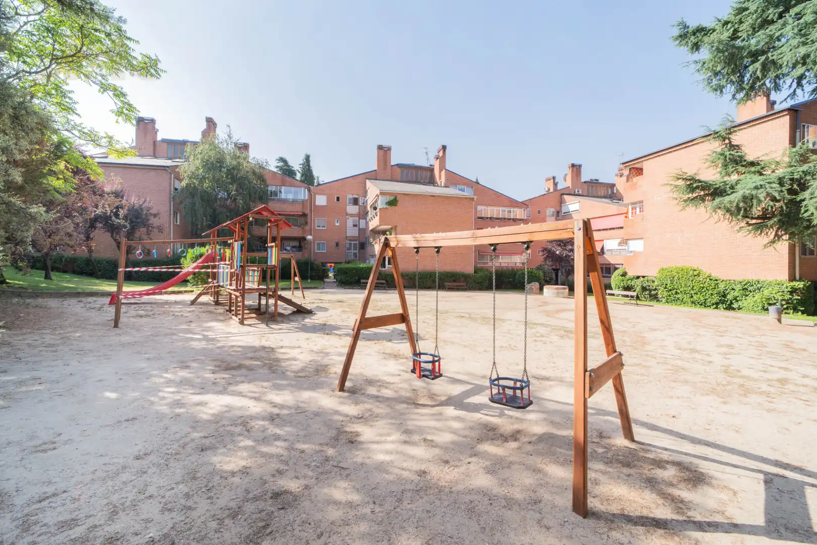 Vista exterior de Pis en venda en Galapagar amb Calefacció, Terrassa i Piscina comunitària