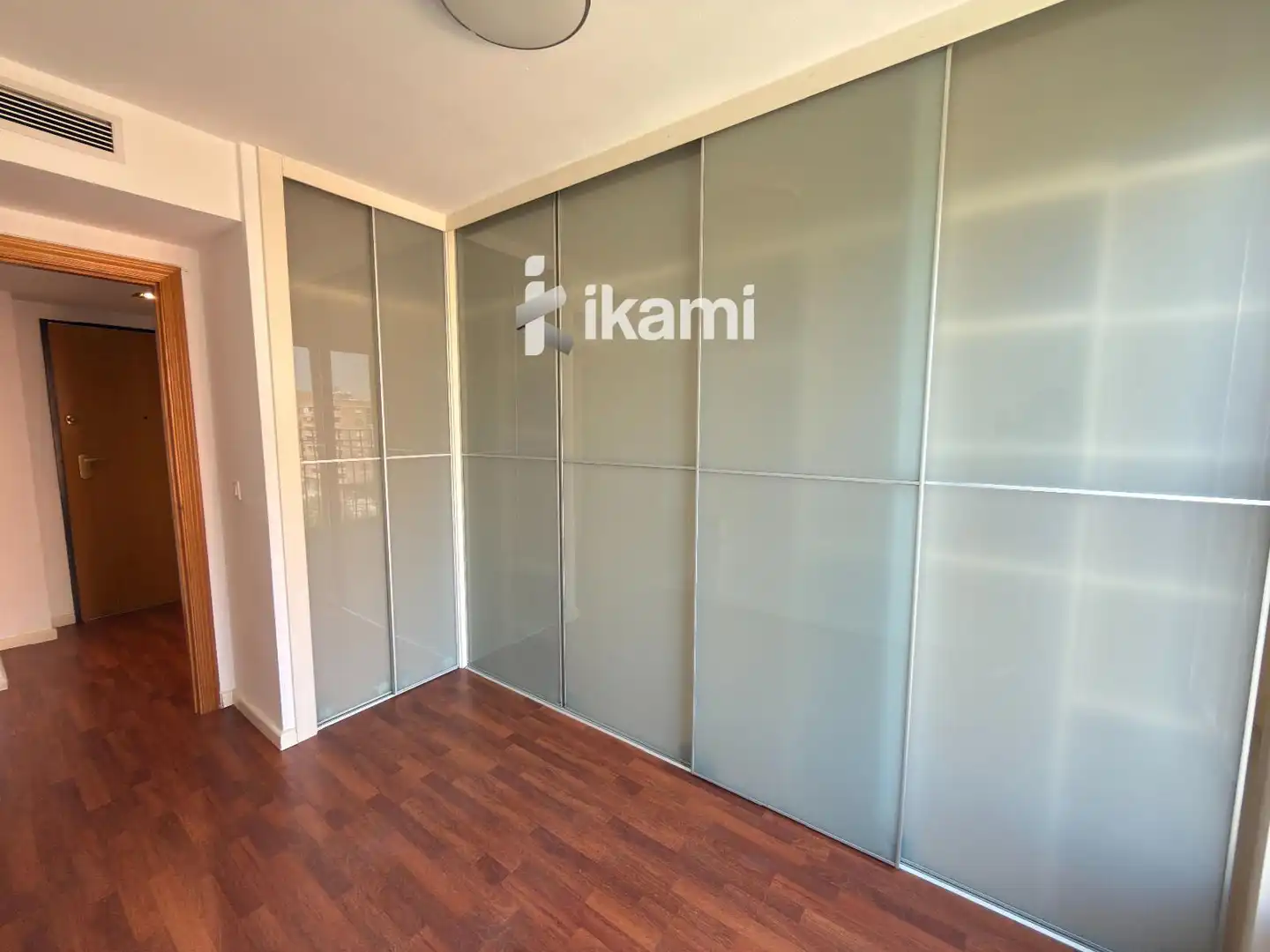Habitación de Piso en venta en Valencia con Aire acondicionado, Terraza y Piscina