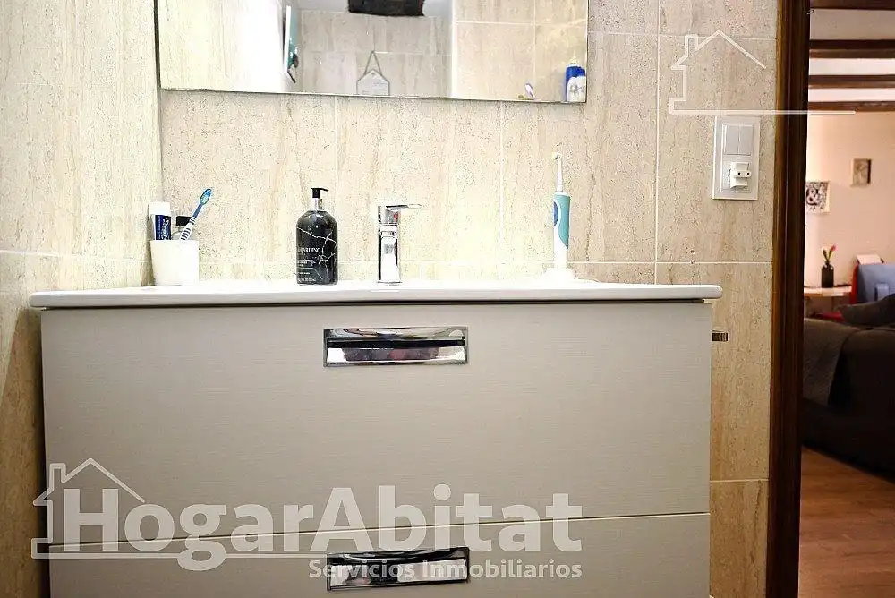 Bathroom of Flat for sale in Ciutat Vella 