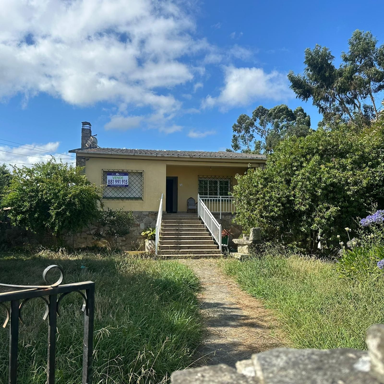 Exterior view of House or chalet for sale in Bergondo  with Heating, Private garden and Terrace
