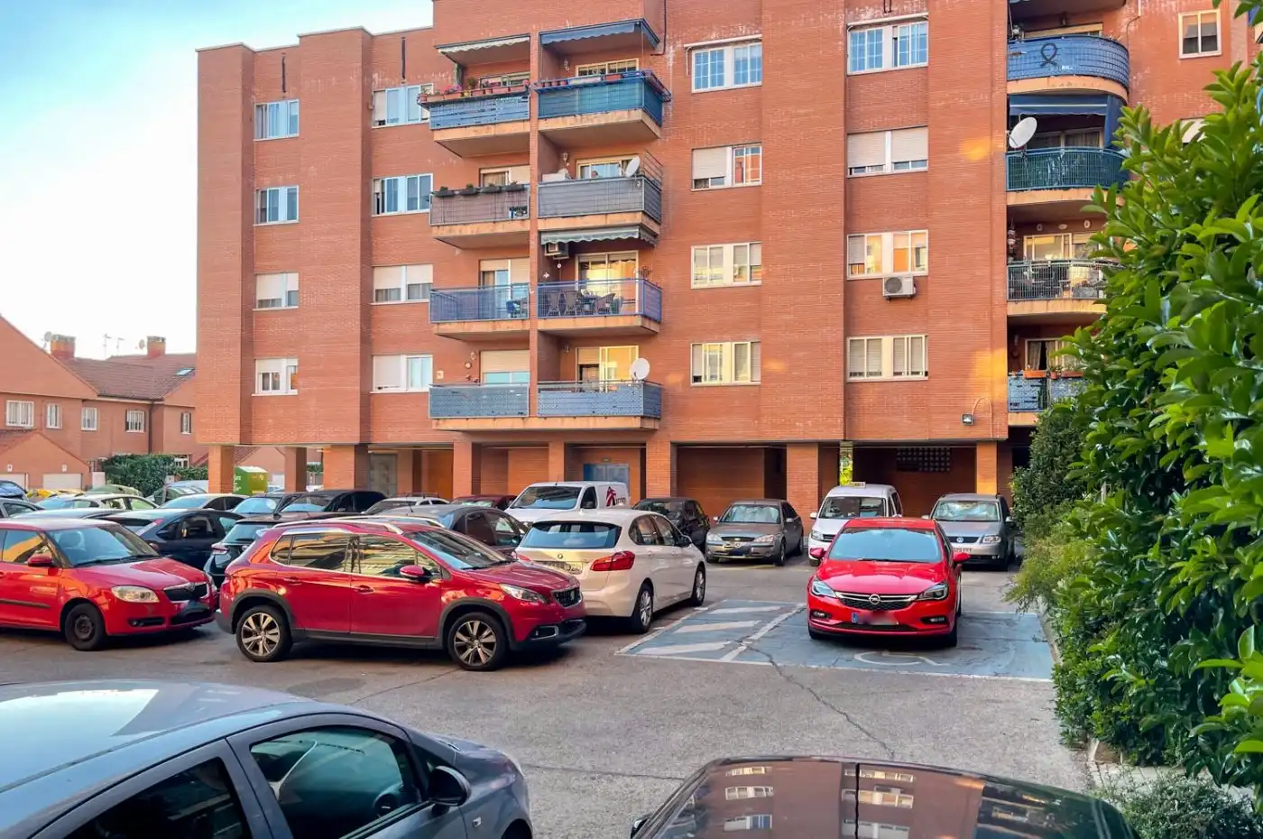 Aparcament de Pis en venda en Rivas-Vaciamadrid amb Calefacció, Parquet i Terrassa