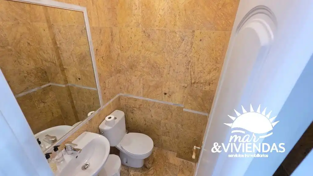 Baño de Casa adosada en venta en Mojácar con Aire acondicionado, Calefacción y Jardín privado