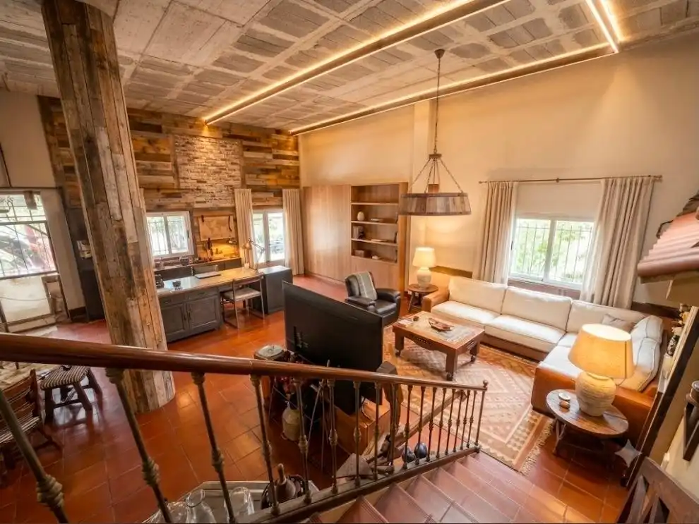 Sala d'estar de Casa o xalet en venda en Rincón de la Victoria amb Aire condicionat, Jardí privat i Terrassa