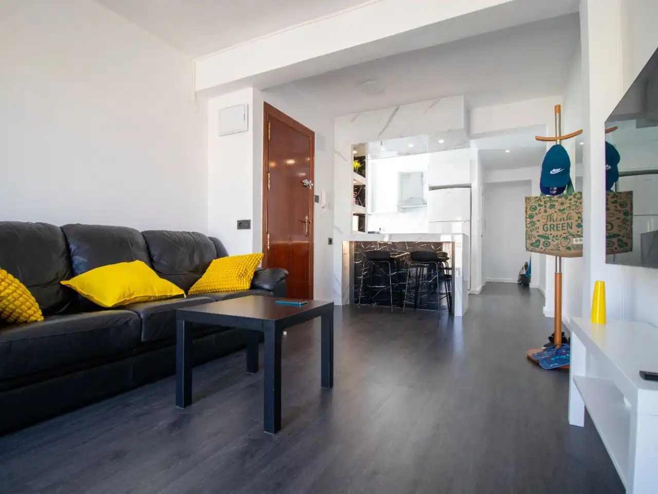 Wohnzimmer von Wohnung zur Miete in Camins al Grau