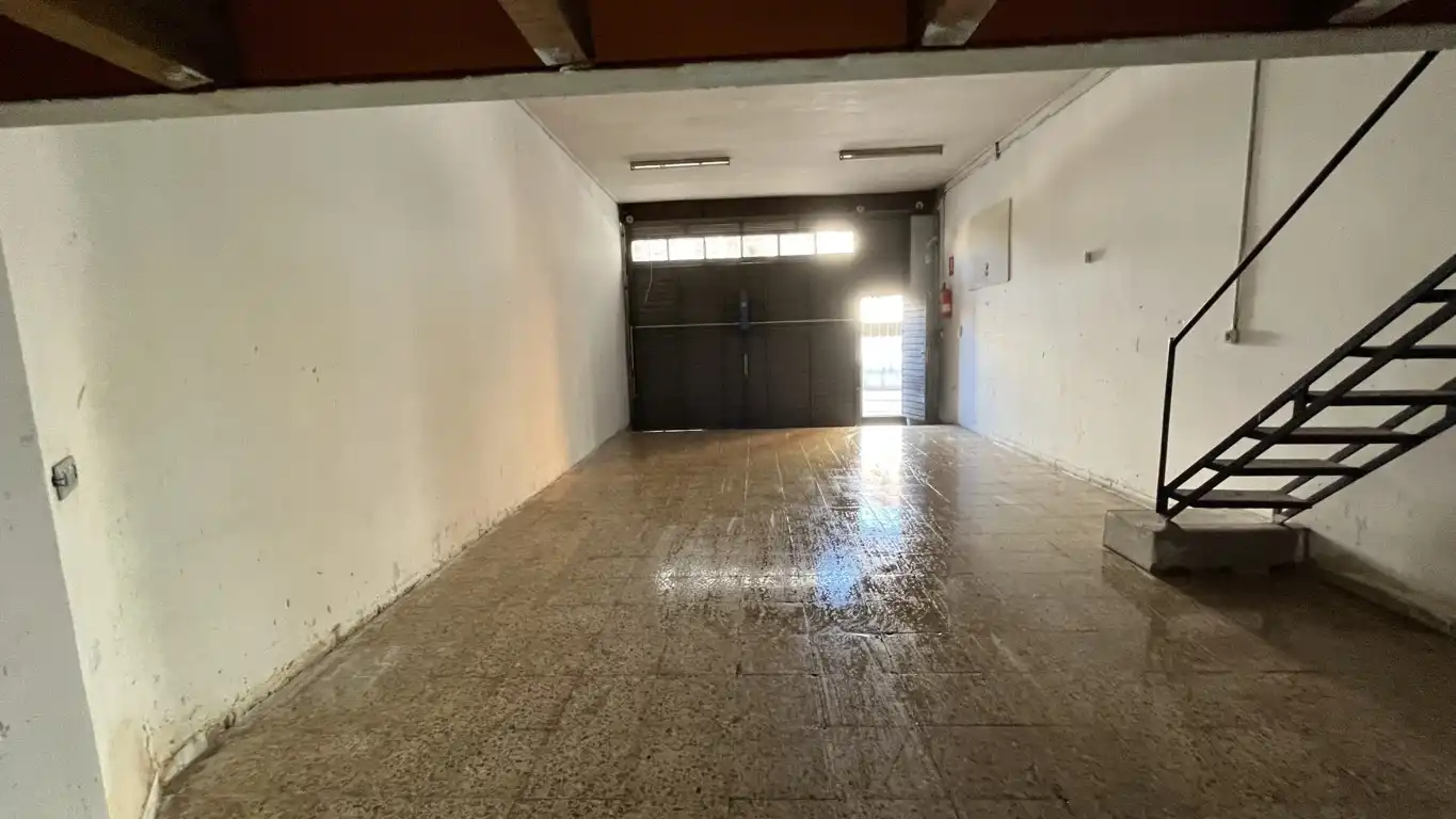 Local comercial en venda a C/ Bernat Metge, imagen 5