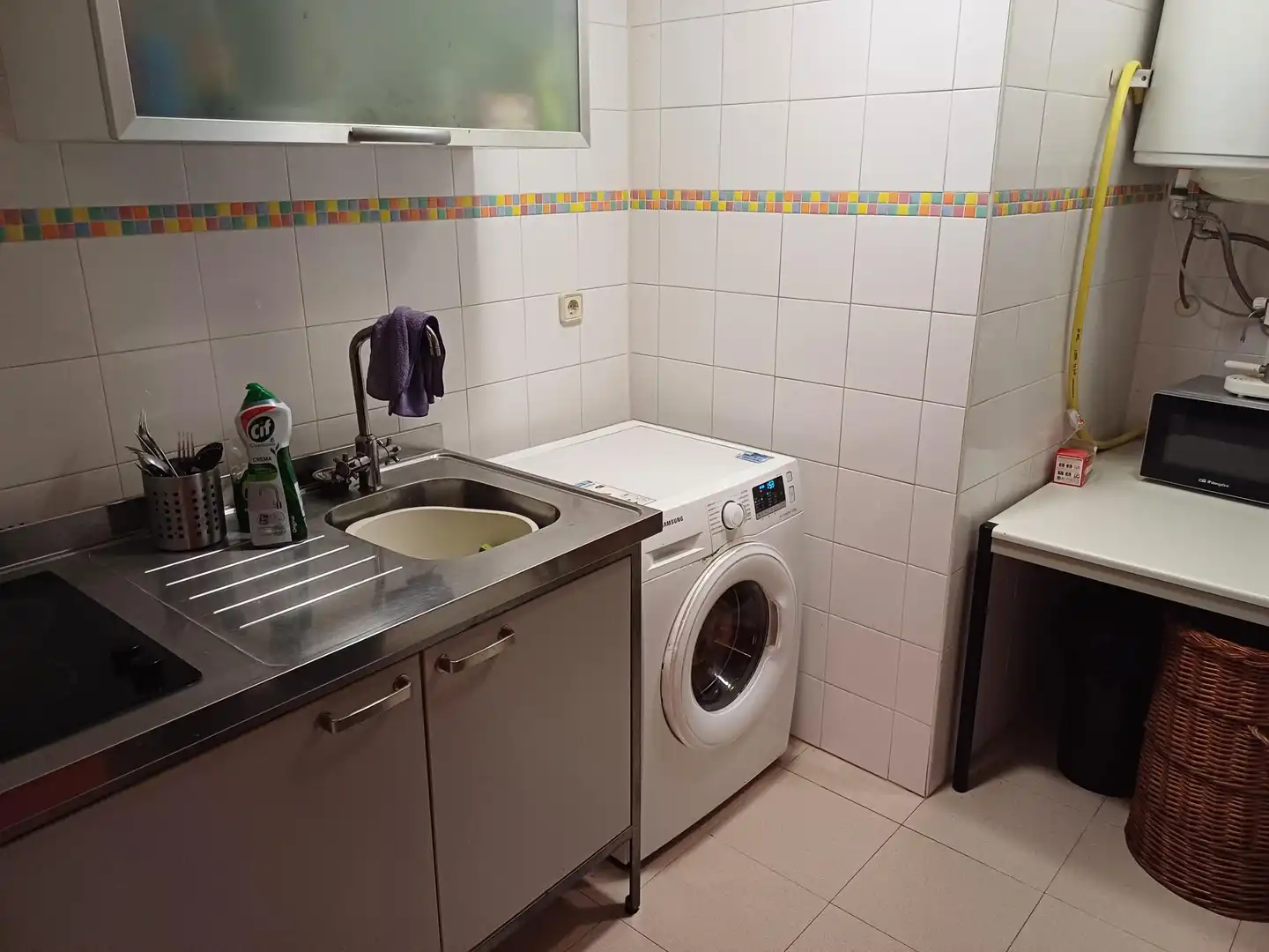 Kitchen of Commercial properties for rent in Vitoria - Gasteiz  with Air Conditioner, Parquet flooring and Furnished