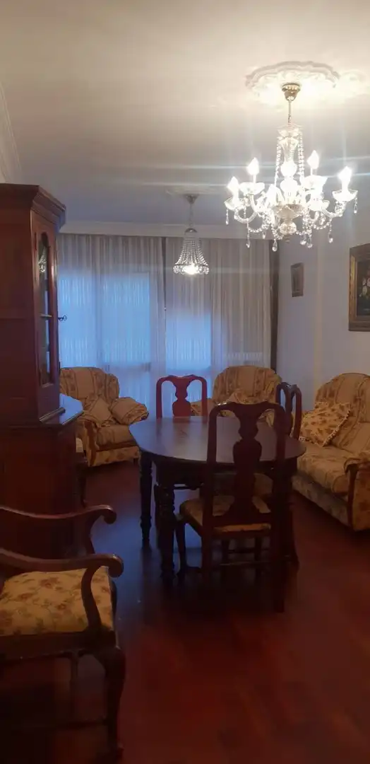Comedor de Piso de alquiler en Sevilla con Aire acondicionado, Amueblado y Horno