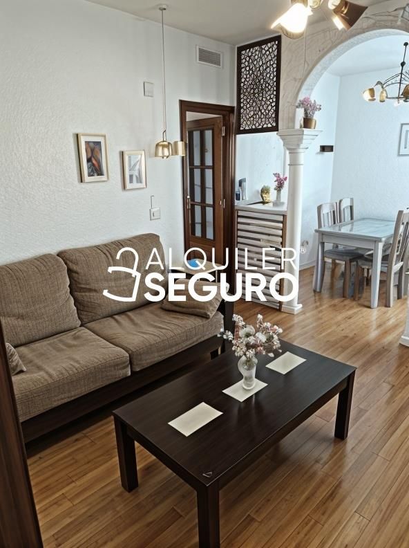 Sala de estar de Piso de alquiler en  Granada Capital con Aire acondicionado, Terraza y Amueblado