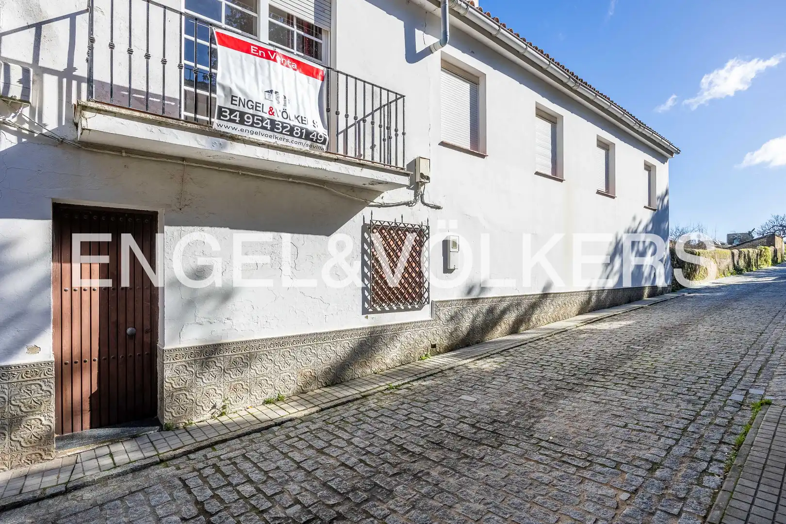 Vista exterior de Casa o xalet en venda en Cortegana amb Calefacció, Jardí privat i Terrassa