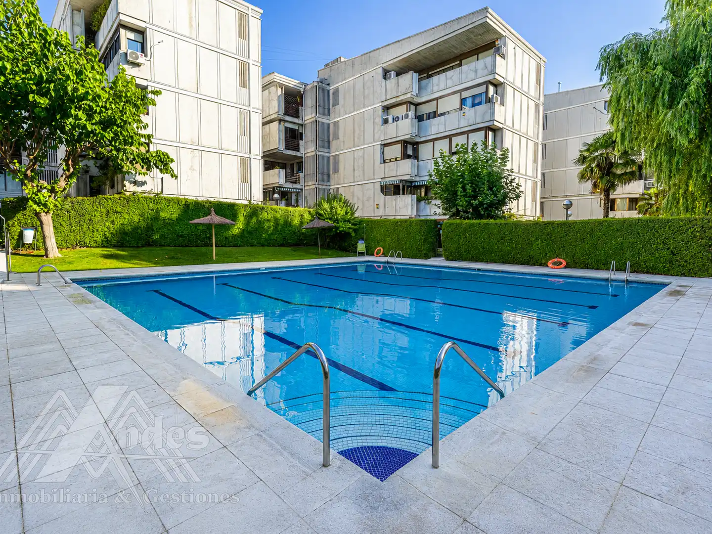 Swimming pool of Flat for sale in Majadahonda  with Air Conditioner, Heating and Storage room