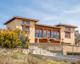 Vista exterior de Casa o xalet en venda en Galar amb Terrassa i Piscina