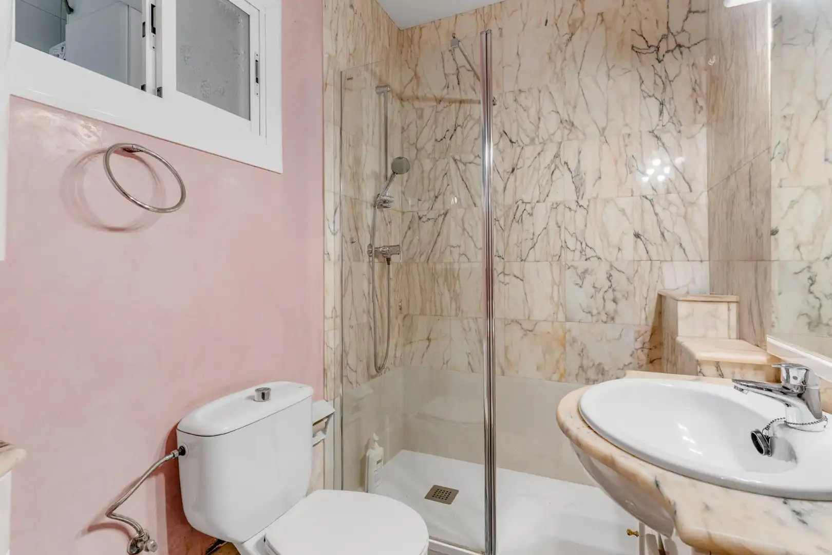 Bathroom of Flat for sale in Barcelona  with Air Conditioner