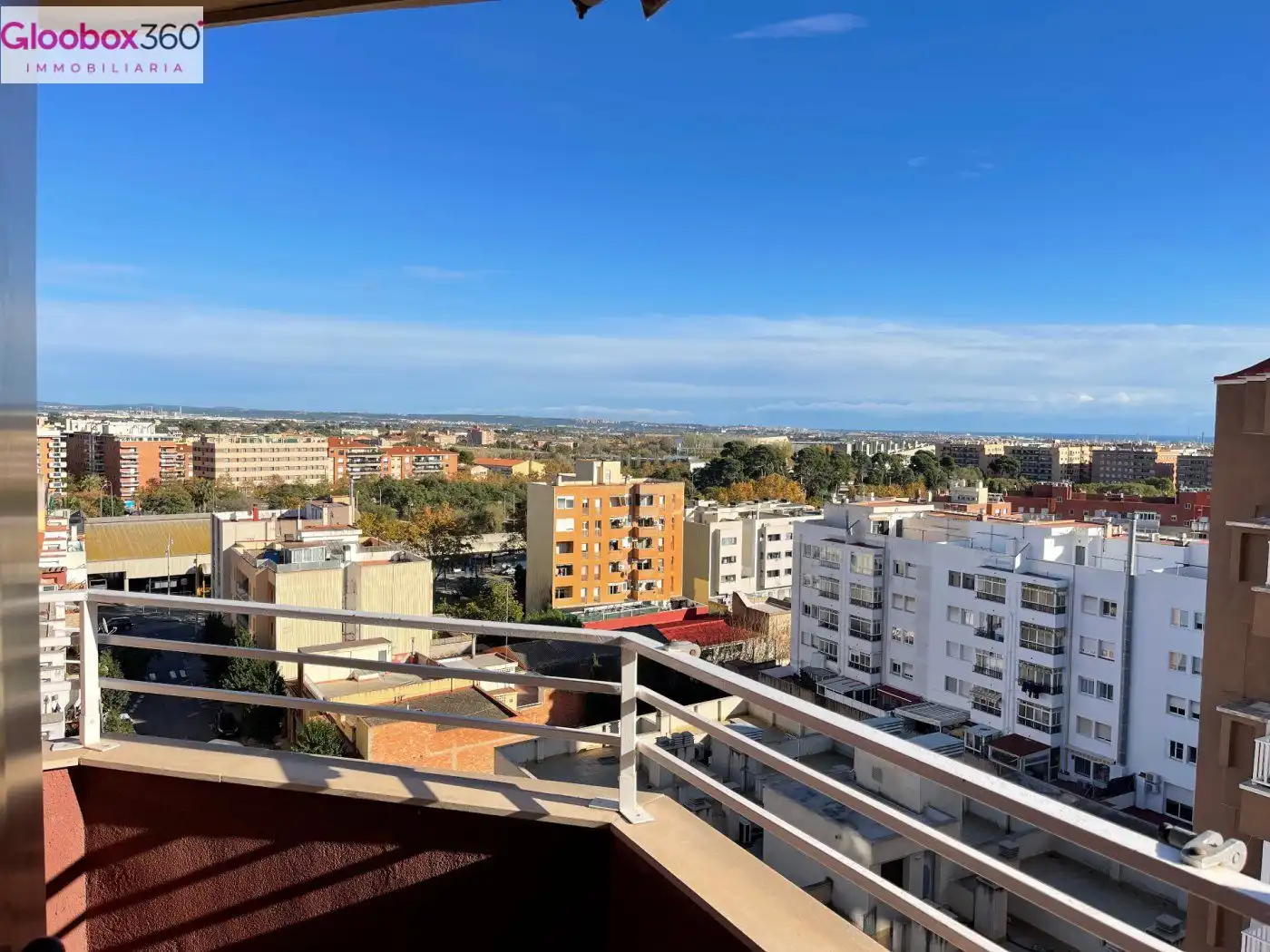Außenansicht von Wohnung zum Verkauf in Reus mit Heizung, Terrasse und Balkon