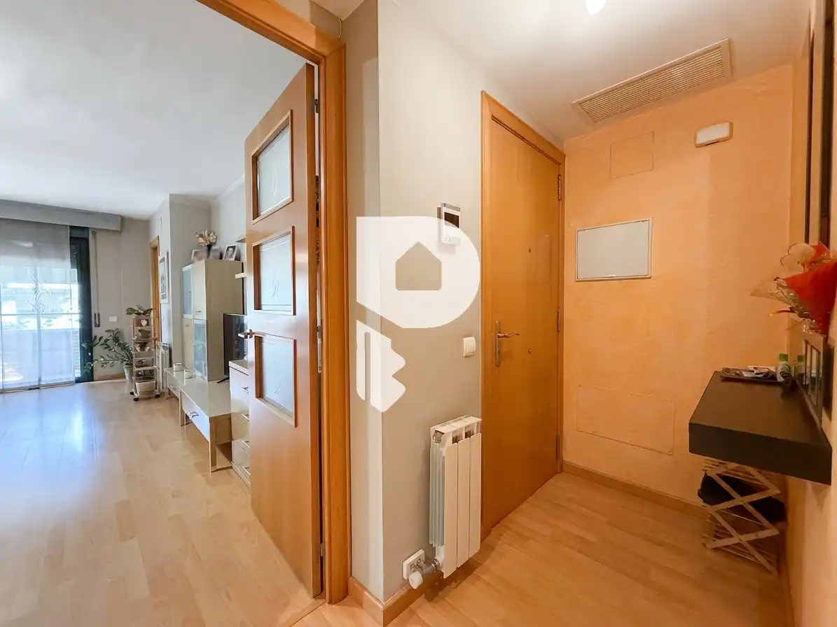 Piso en venta en Sant Vicenç Dels Horts con Aire acondicionado, Calefacción y Parquet