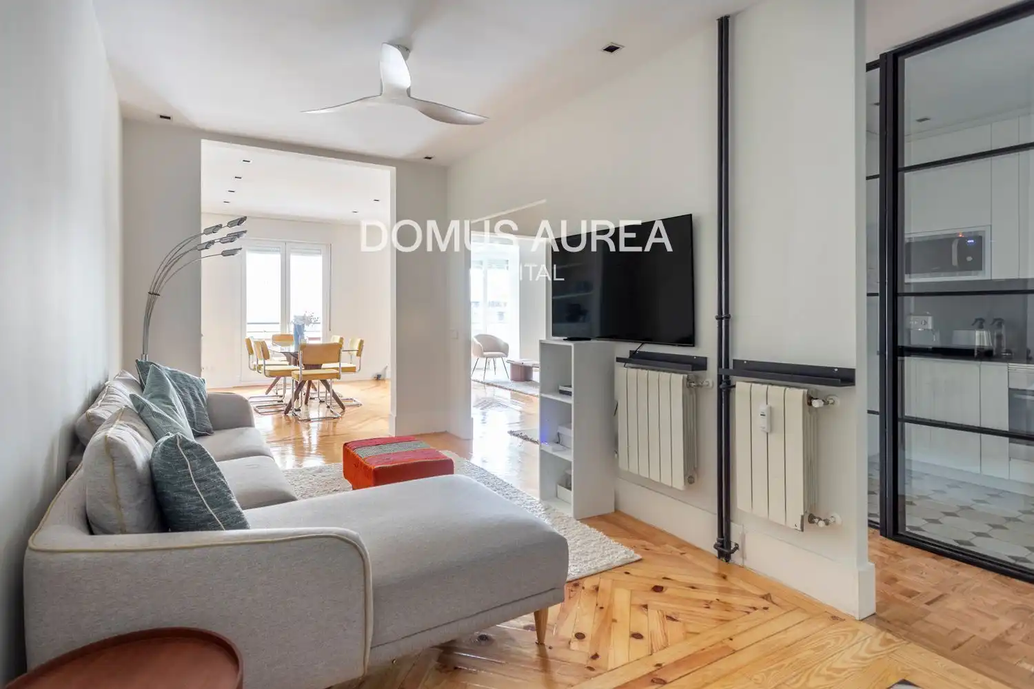 Wohnzimmer von Wohnung zur Miete in Madrid mit Heizung, Parkett und Terrasse