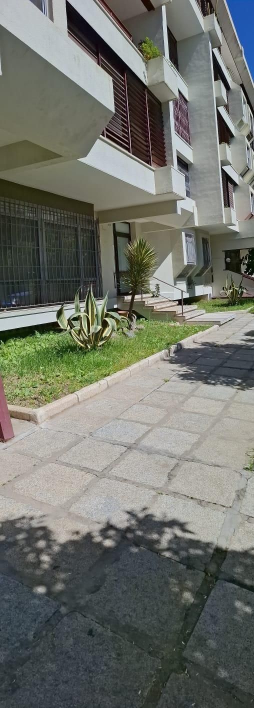 Vista exterior de Pis en venda en  Sevilla Capital amb Aire condicionat, Jardí privat i Terrassa