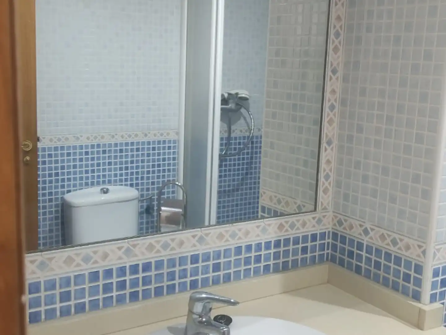 Badezimmer von Wohnung zur Miete in Sur