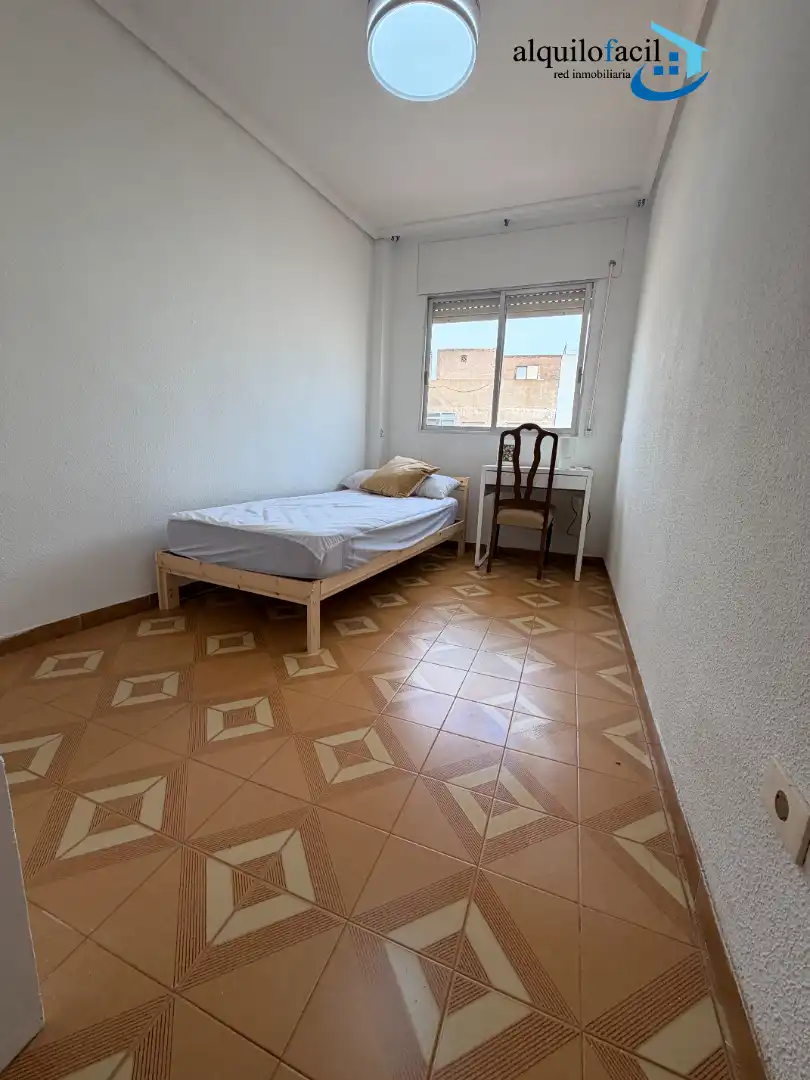 Schlafzimmer von Wohnung zur Miete in Murcia mit Klimaanlage, Heizung und Möbliert