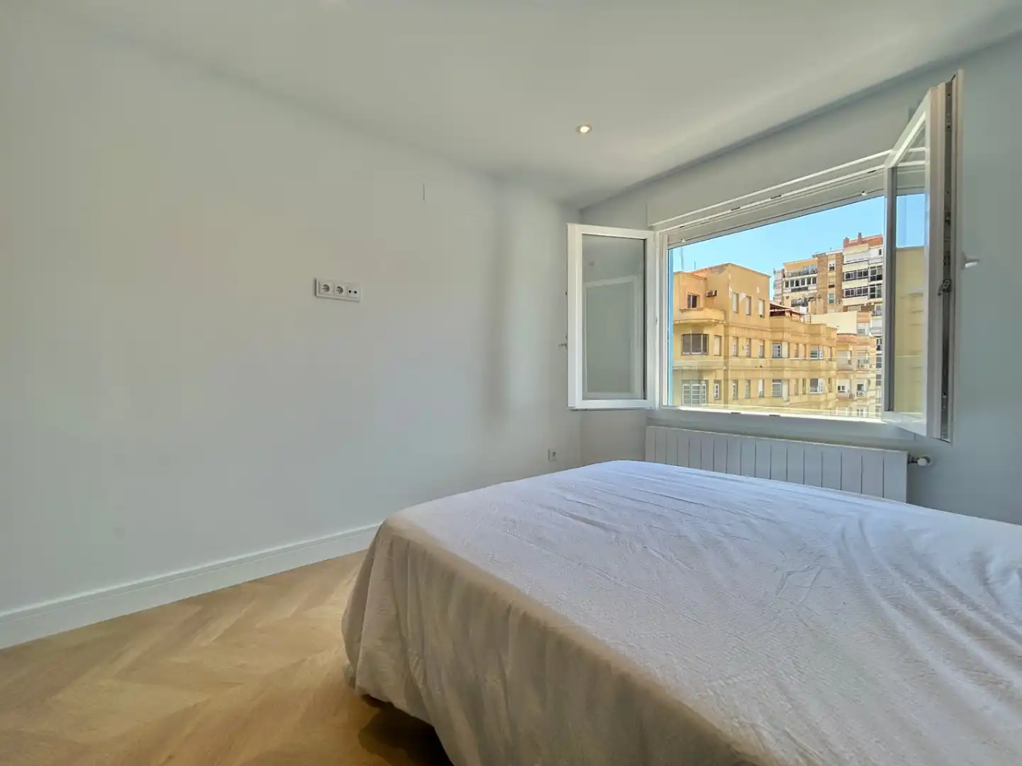 Dormitori de Apartament en venda en Málaga amb Aire condicionat, Calefacció i Terrassa