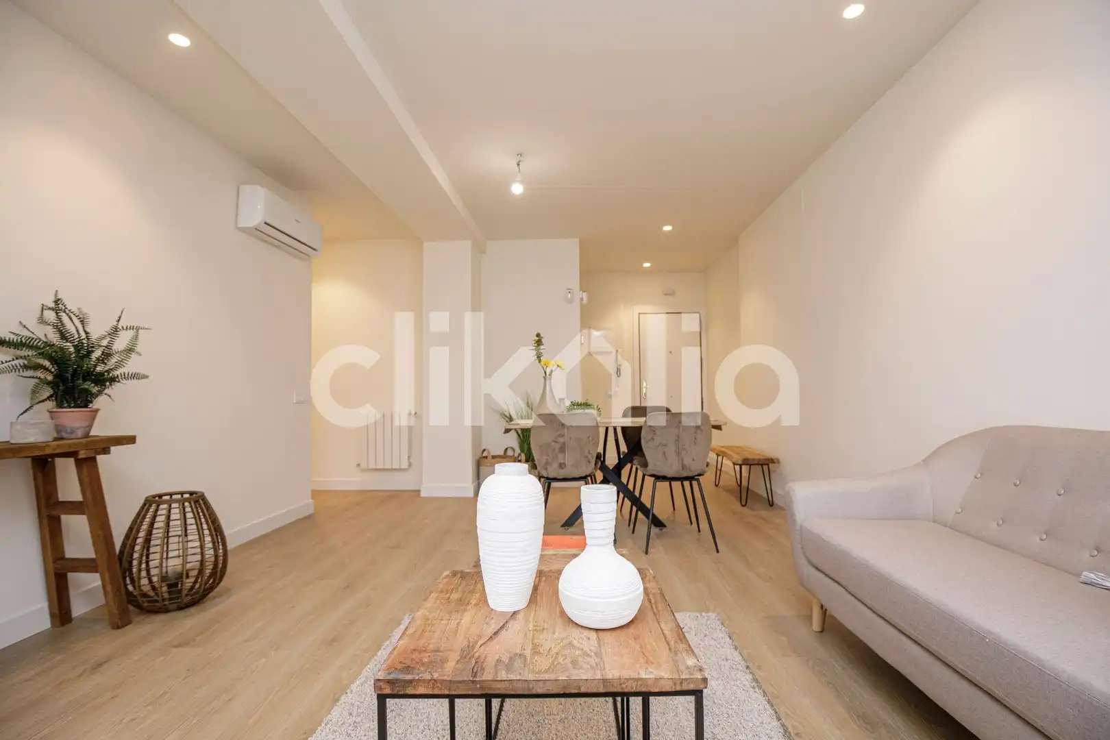 Habitación de Piso en venta en Barcelona con Aire acondicionado, Calefacción y Terraza