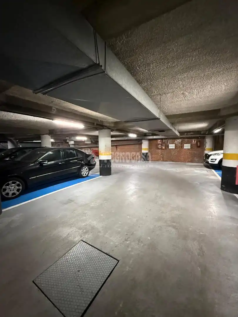 Parking de Piso en venta en Madrid con Calefacción