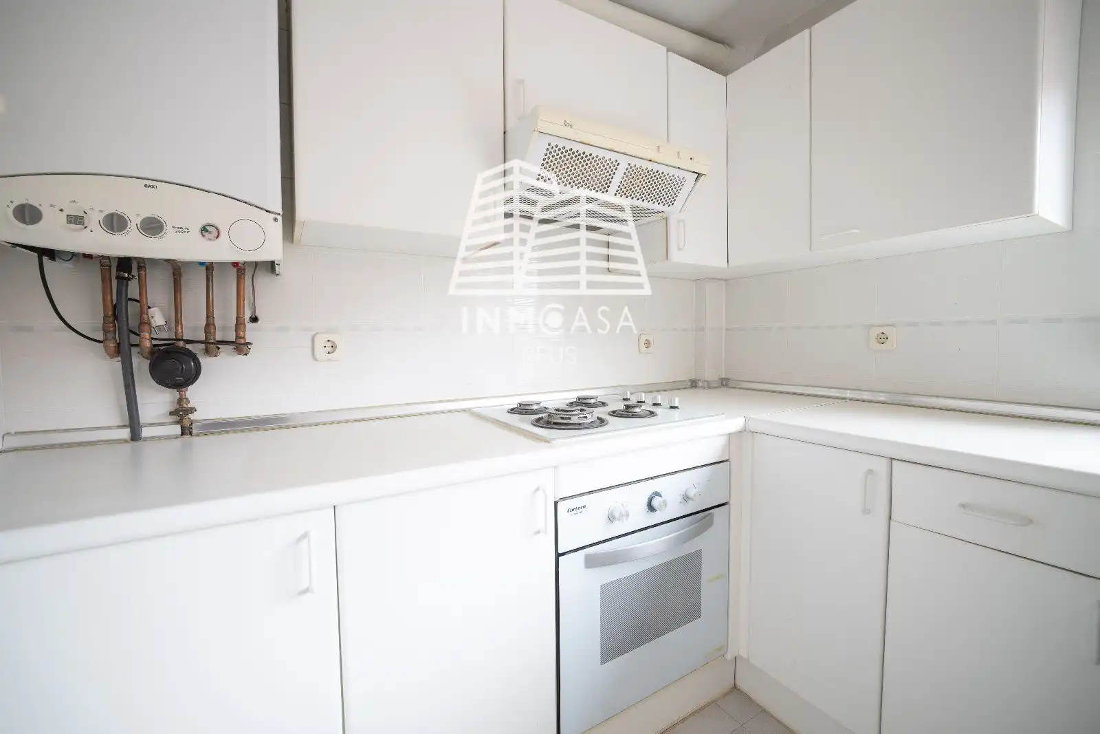 Cocina de Casa adosada en venta en Mejorada del Campo con Calefacción, Jardín privado y Terraza