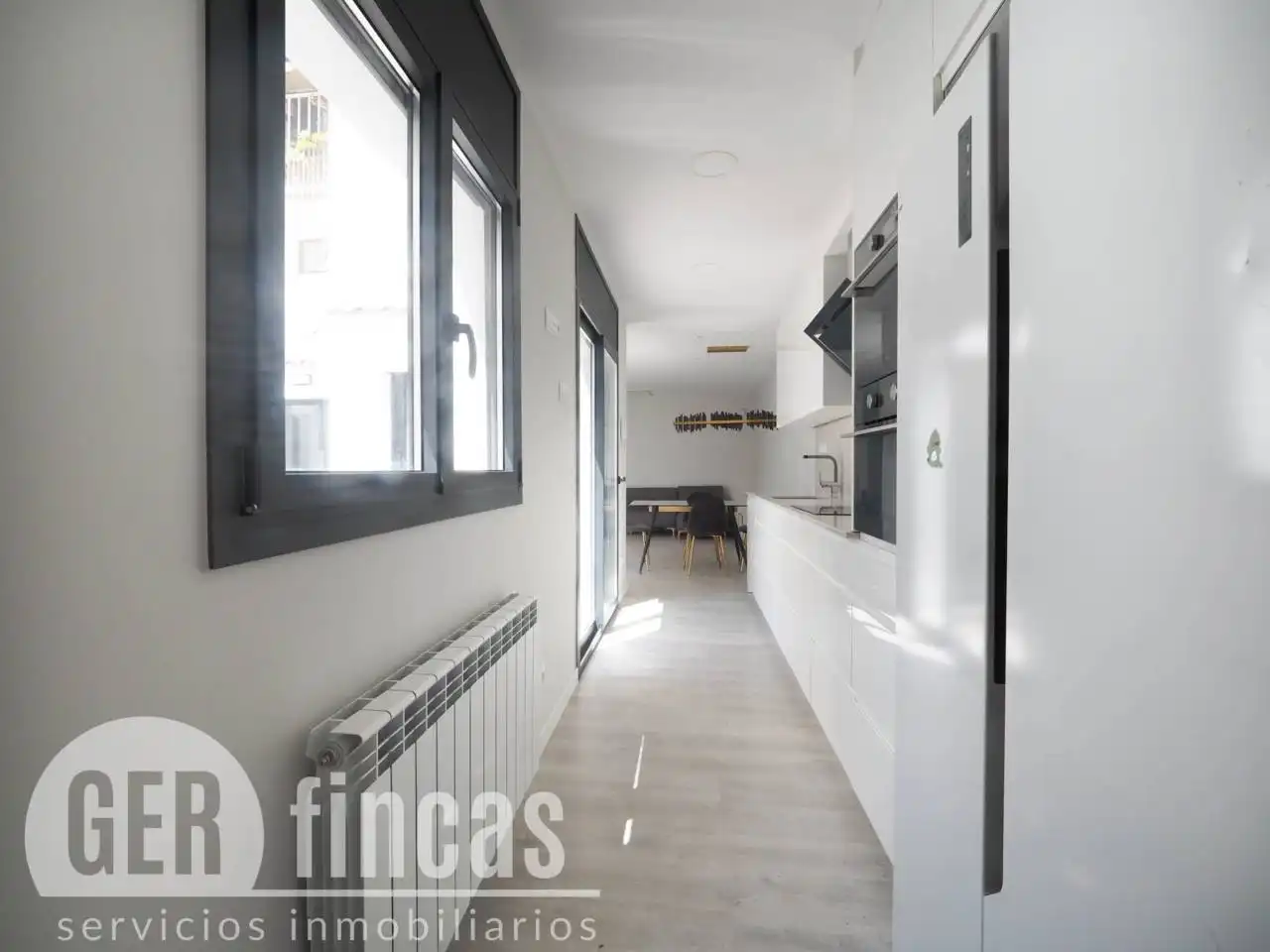 Flat for rent in Calle Josep Llimona, Poble Nou