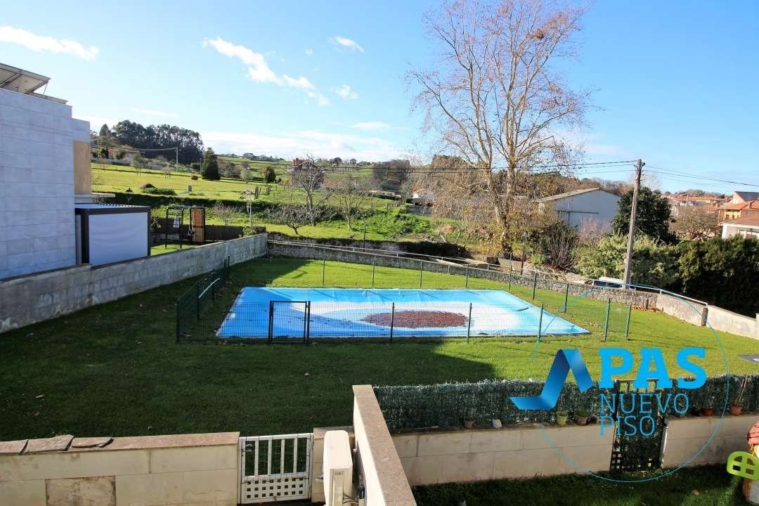 Piscina de Pis en venda en Miengo amb Calefacció, Traster i Piscina