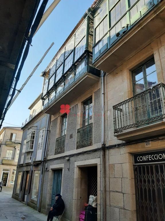 Vista exterior de Edifici en venda en Padrón