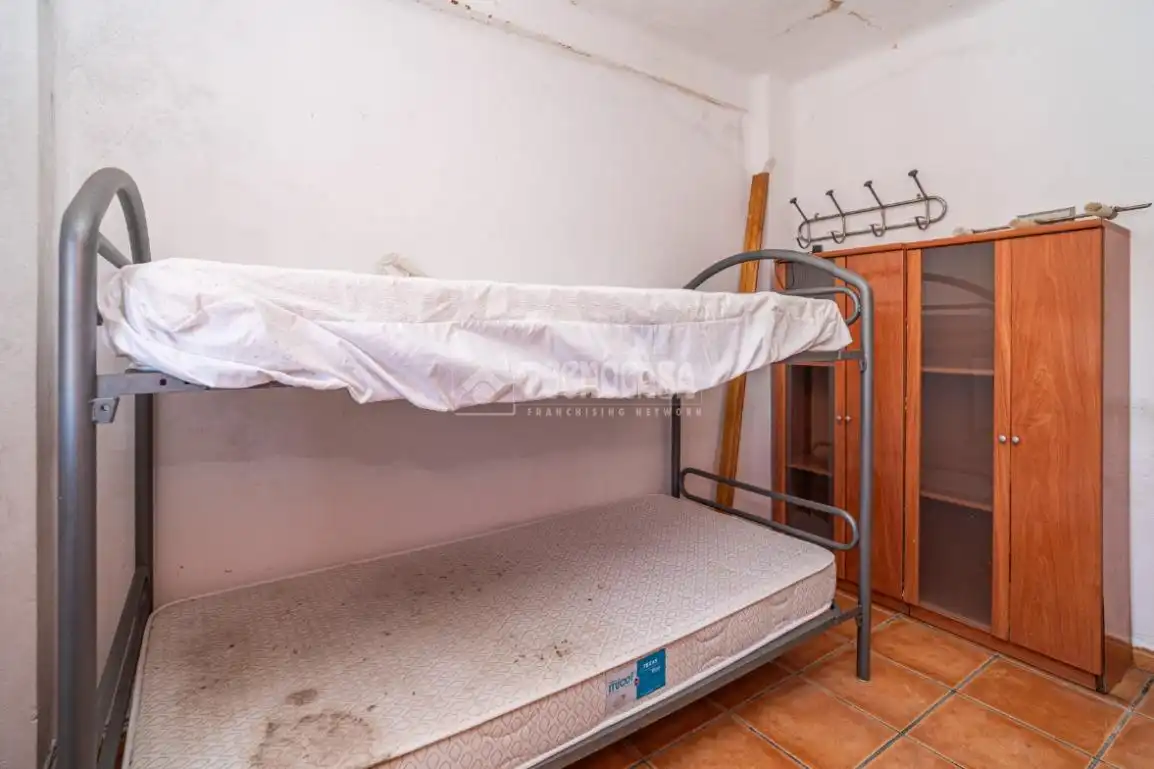 Flat for sale in Linares