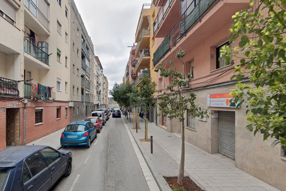 Vista exterior de Àtic en venda en Montcada i Reixac