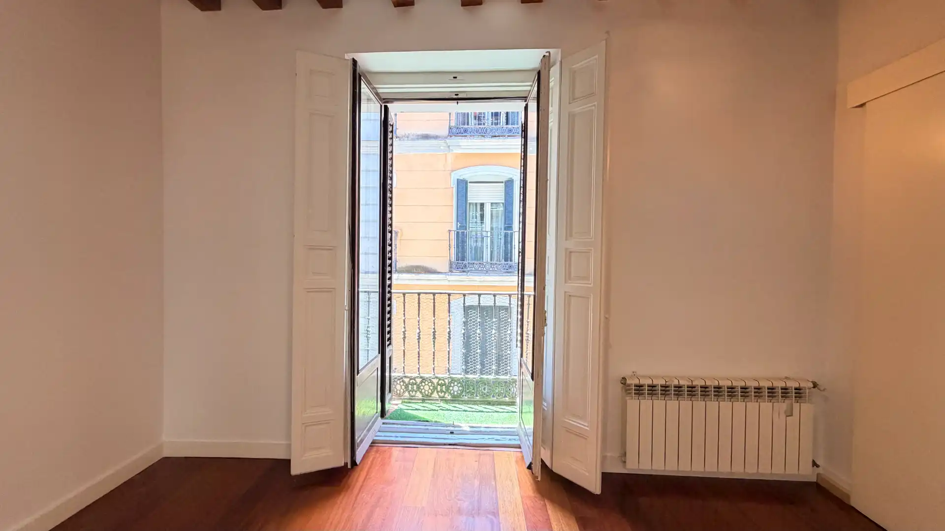 Piso en venta en Madrid con Aire acondicionado, Calefacción y Horno
