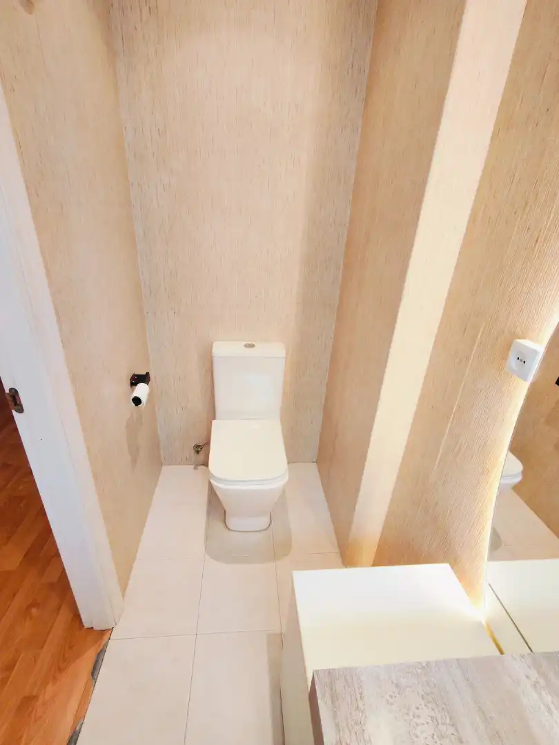 Baño de Dúplex en venta en Santander con Calefacción, Parquet y Amueblado