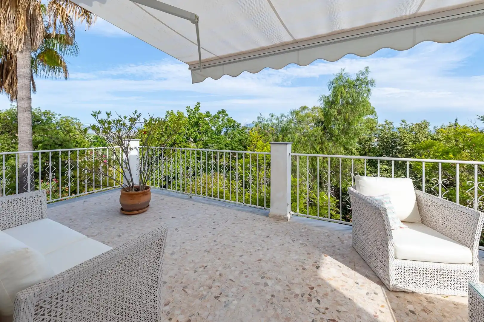 Terrassa de Casa o xalet en venda en Alhaurín El Grande amb Aire condicionat, Calefacció i Jardí privat