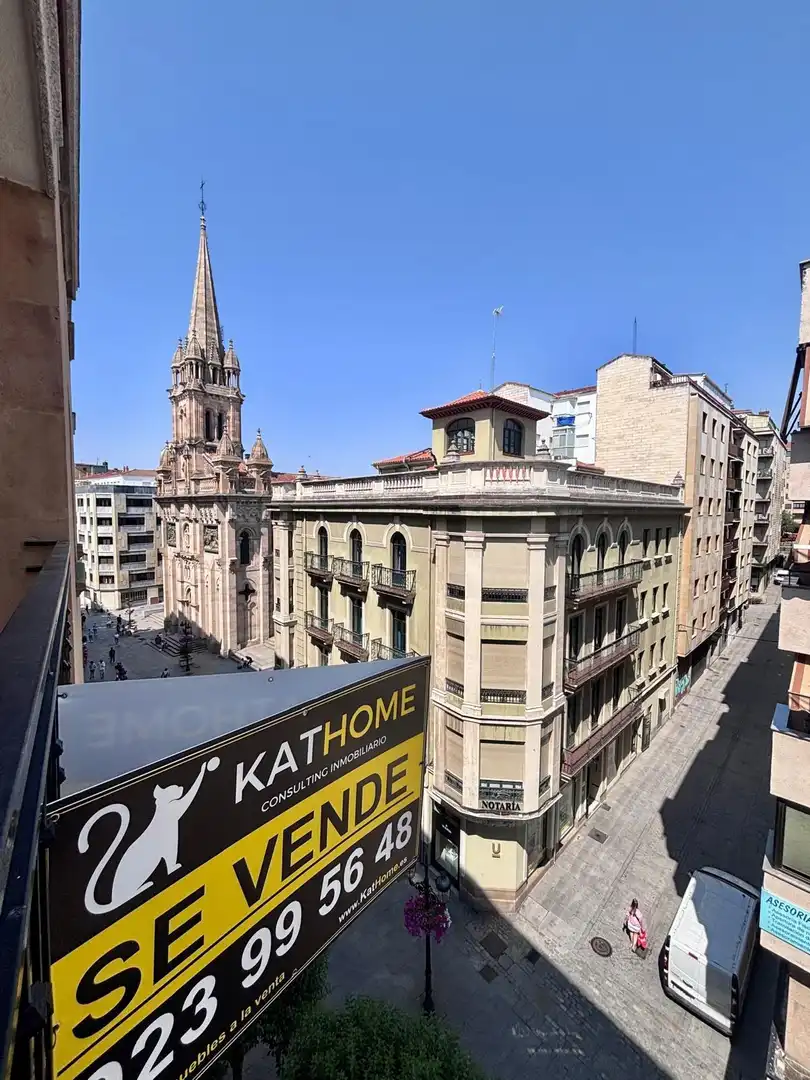 Außenansicht von Wohnung zum Verkauf in Salamanca mit Heizung, Parkett und Möbliert