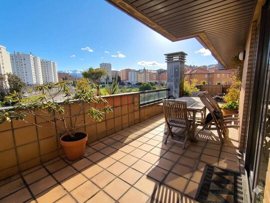 Terrace of Flat for sale in Oviedo   with Heating, Private garden and Terrace