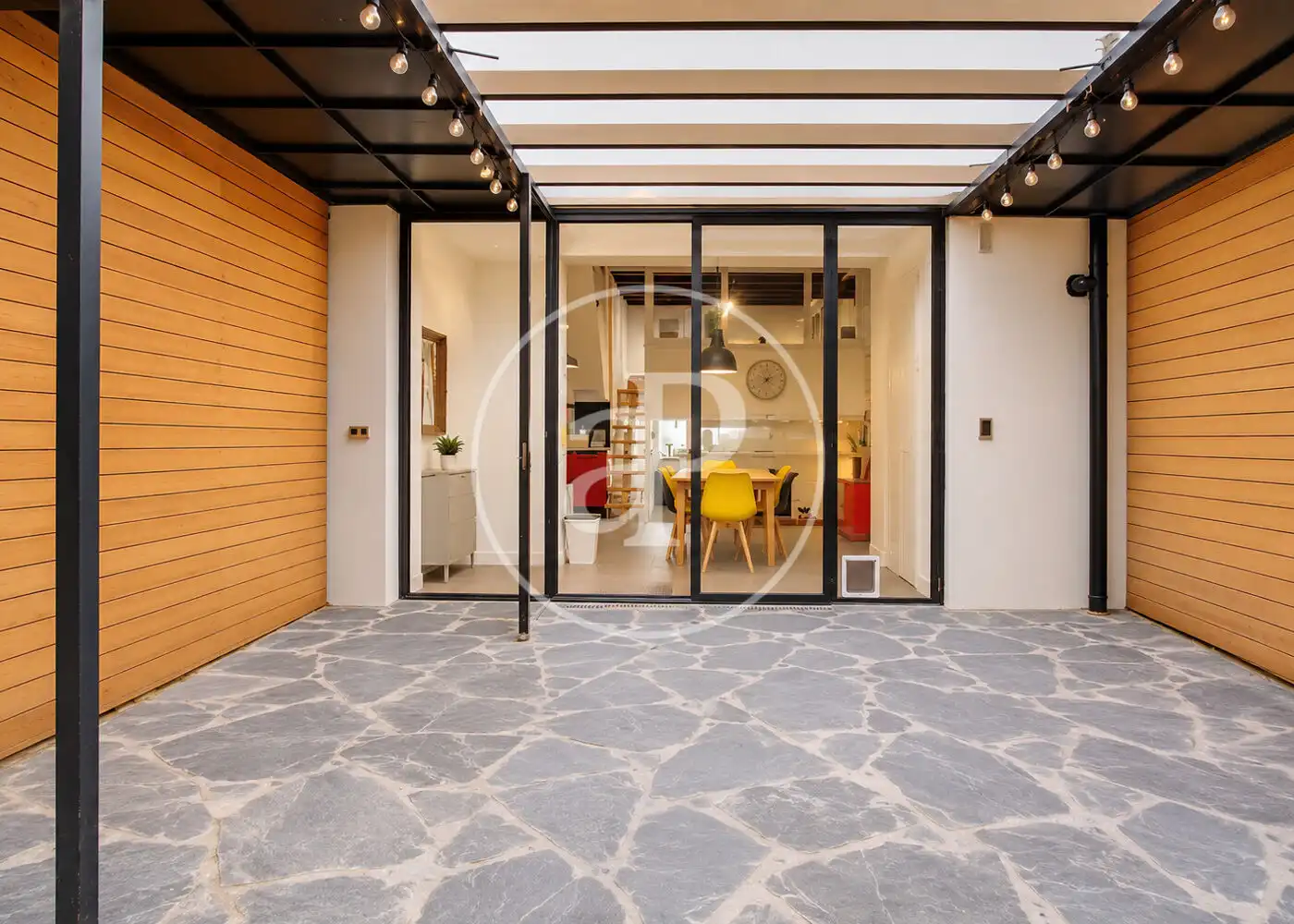 Terrasse von Wohnung zum Verkauf in Barcelona mit Klimaanlage, Heizung und Privatgarten