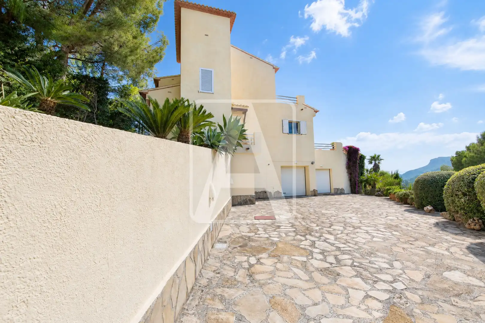 Exterior view of Houses for sale in Calpe / Calp  with Air Conditioner, Heating and Private garden
