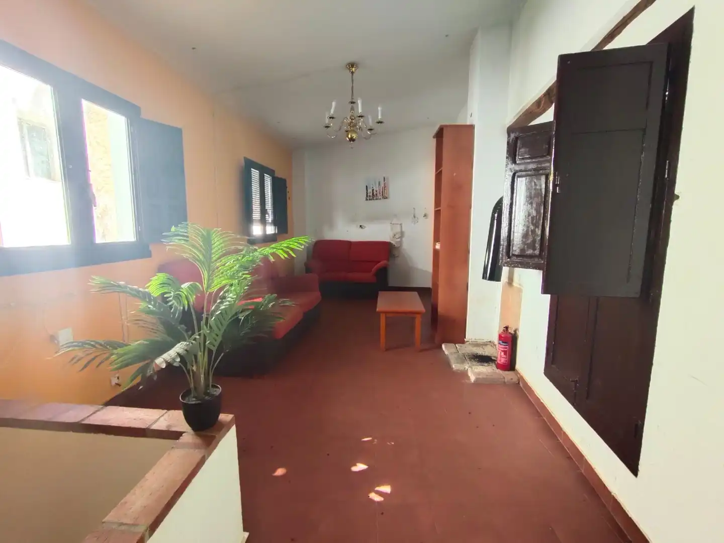 Sala d'estar de Casa o xalet en venda en Guadix amb Traster i Moblat
