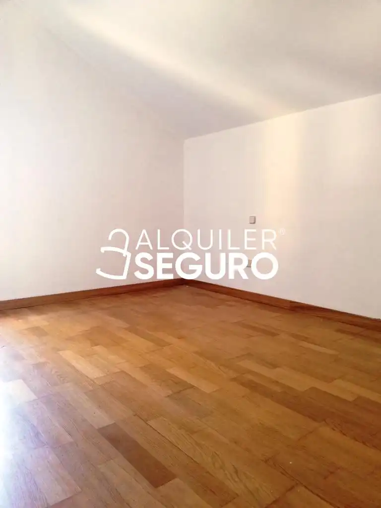 Habitación de Casa o chalet de alquiler en Colmenar Viejo con Calefacción, Terraza y Amueblado