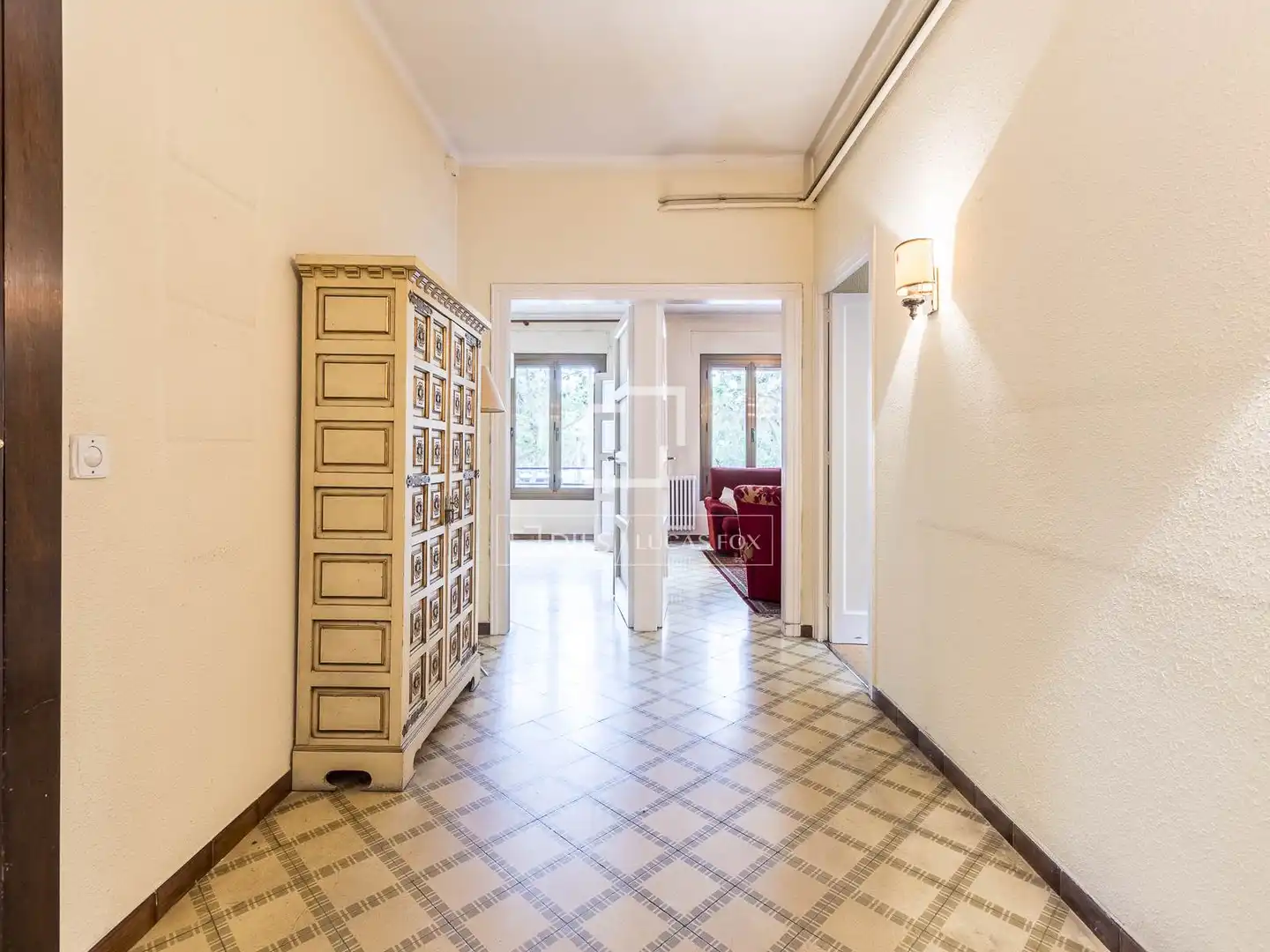 Wohnung zum Verkauf in Barcelona mit Klimaanlage, Privatgarten und Terrasse